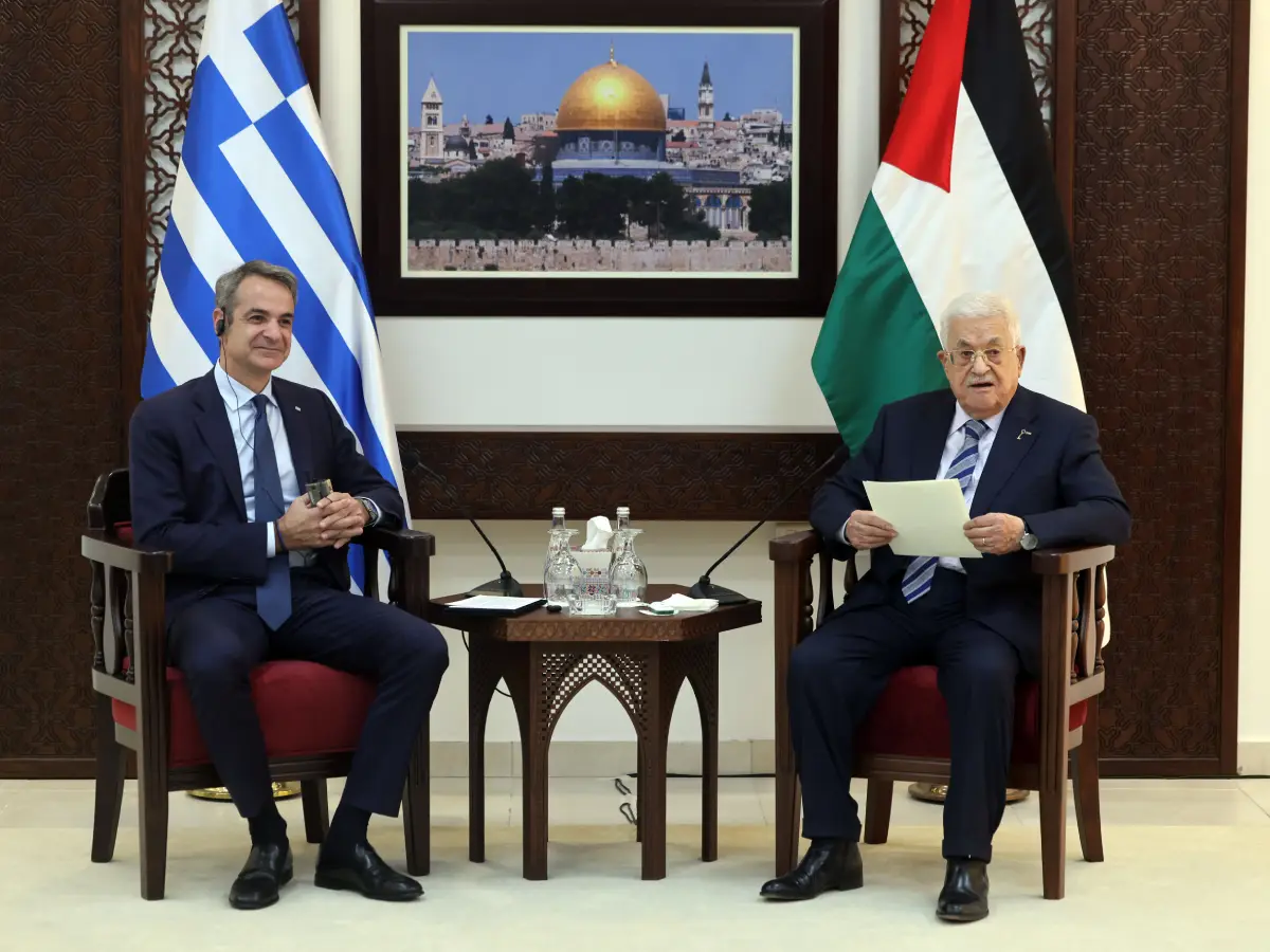 الرئيس الفلسطيني: مستعدون للعمل مع ترمب والشركاء لصنع سلام عادل