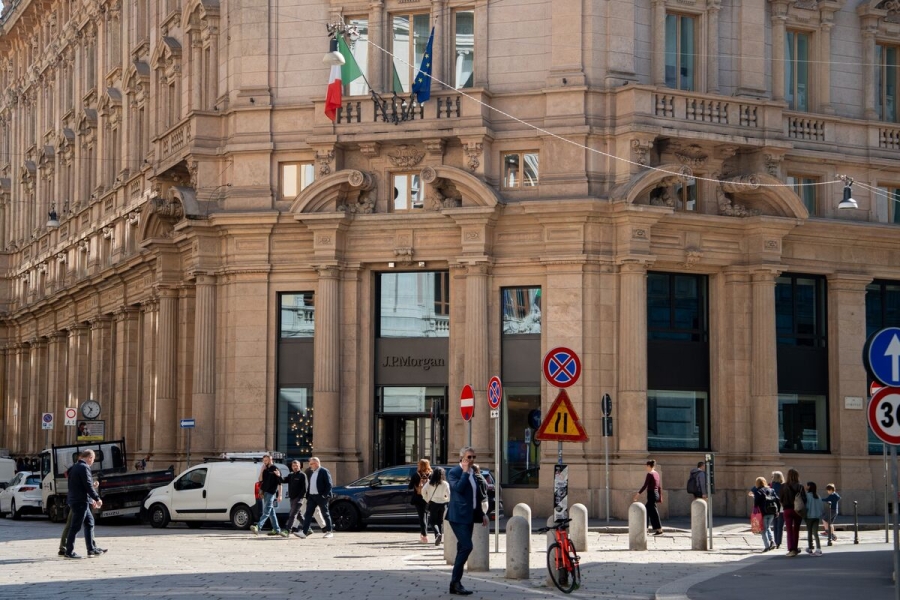 بنوك وول ستريت تعزّز هيمنتها على السوق المصرفية الأوروبية رغم الرسوم الأميركية