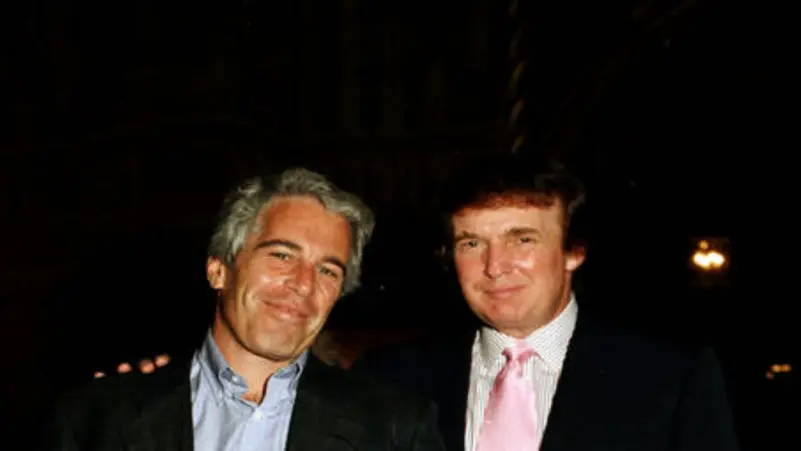 العدل الأميركية تعيد نشر صورة لترامب ضمن ملفات إبستين بعد مراجعة رسمية