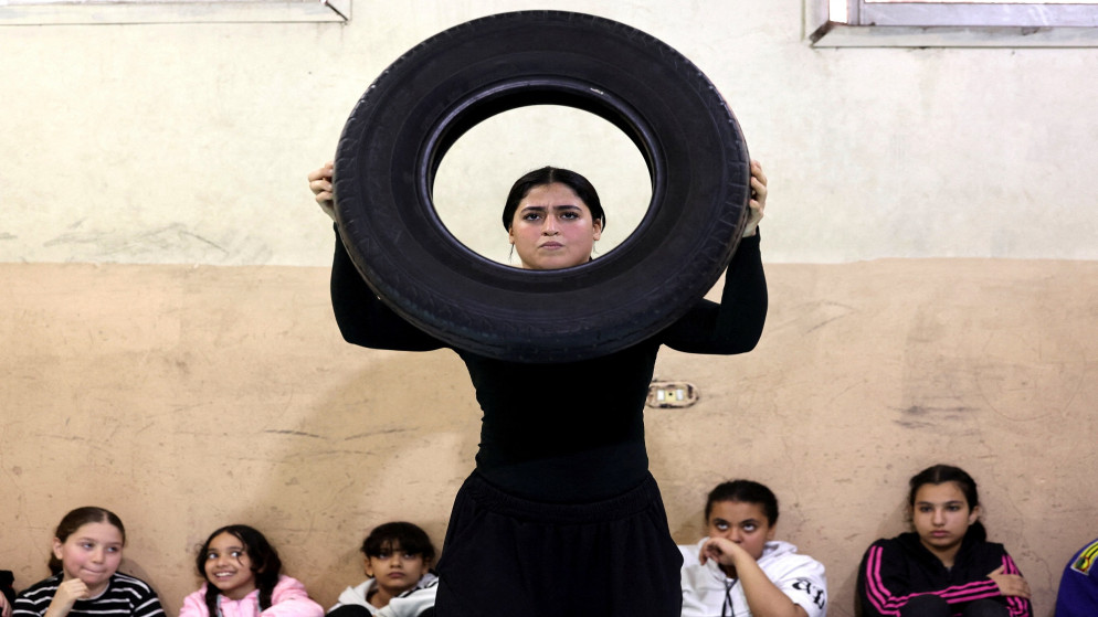 صالة رياضية ضيقة في مصر تصنع أحلام فتيات في المصارعة الأولمبية
