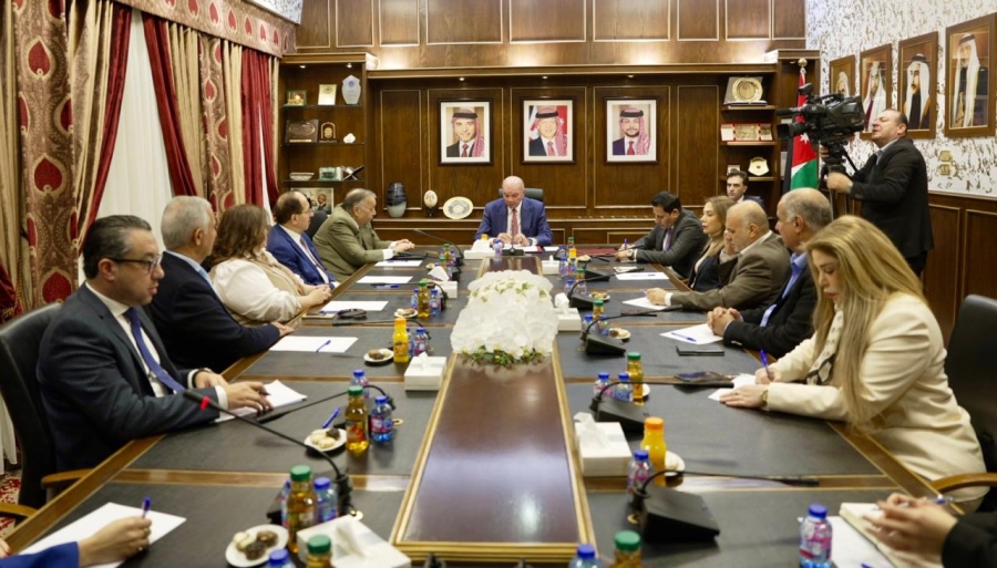 الفايز يدعو إلى تعزيز الاستثمار بمقومات الأردن السياحية