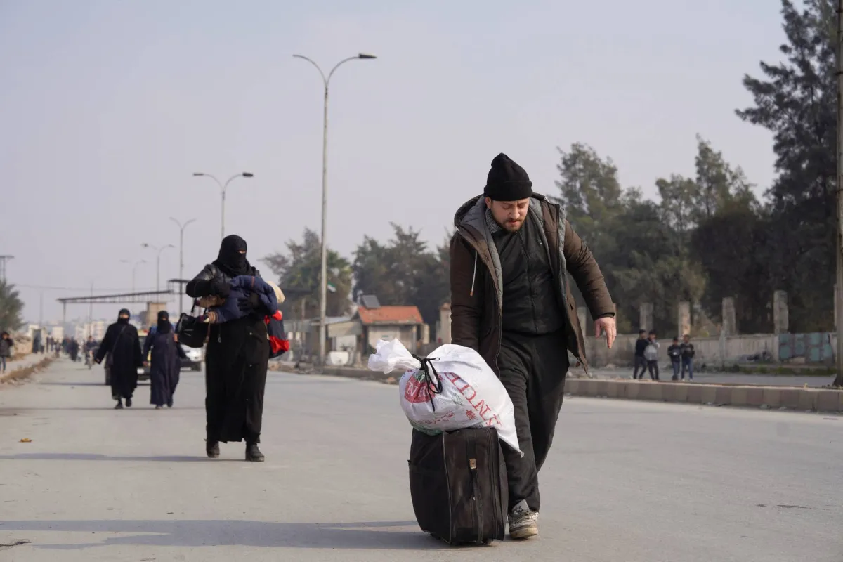 الحكومة السورية تنفي قرب اتفاق عسكري مع قوات سوريا الديمقراطية