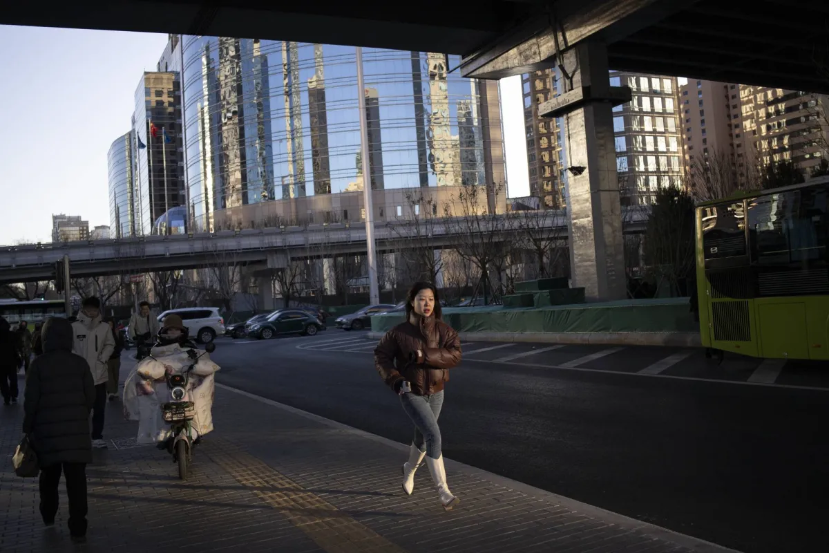 بصيص أمل أم فخ مؤقت؟ نشاط مصانع الصين ينمو لأول مرة منذ 8 أشهر