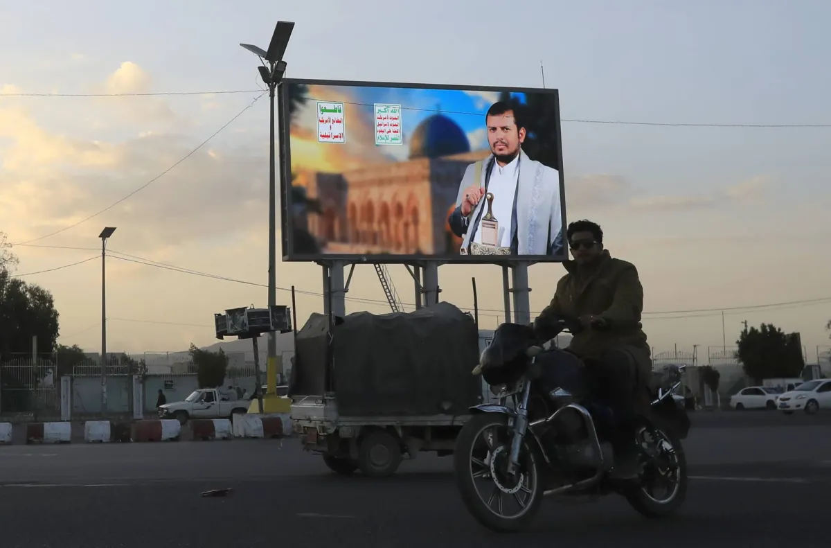 الحوثيون يكثفون حملات التجريف الطائفي للمجتمع اليمني