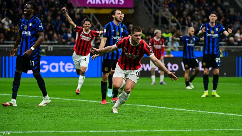 ديربي ميلانو: إنتر يسحق ميلان بثلاثية ويحلق في صدارة الدوري الإيطالي