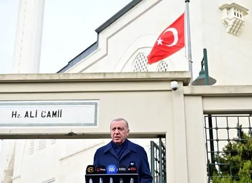 إردوغان يقود حراكاً دبلوماسياً بين ترمب وبوتين لإنهاء حرب أوكرانيا