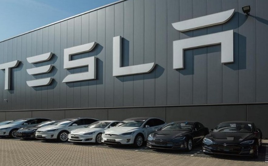 تسلا تفقد صدارة مبيعات السيارات الكهربائية لصالح شركة BYD الصينية