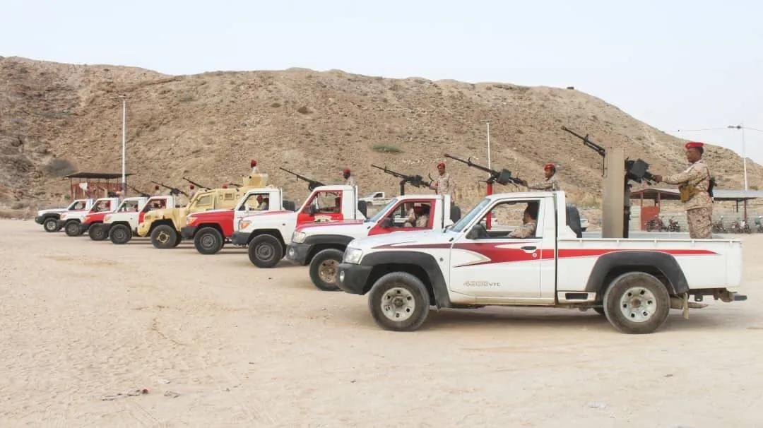 قوات مشتركة تسيطر على مقر العسكرية الثانية بالمكلا وتؤمن مديريات الوادي والصحراء