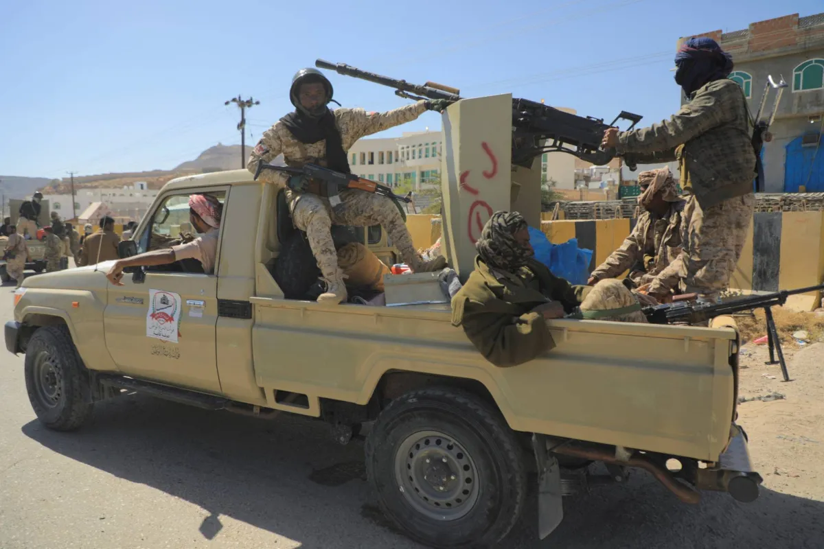 قوات درع الوطن تعيد تشكيل الخارطة الأمنية في جنوب اليمن