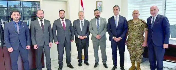 بيروت ودمشق تقتربان من اتفاق لتسليم المحكومين السوريين