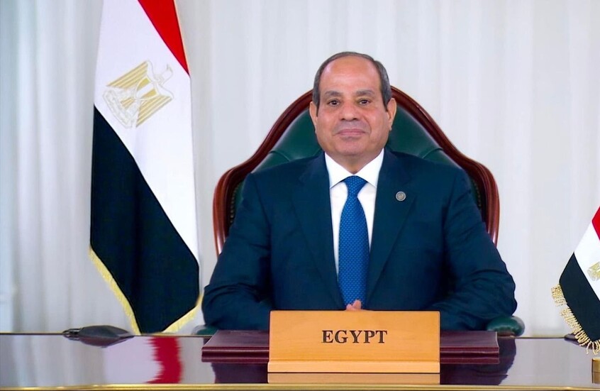 السيسي يوجه بمضاعفة المدارس اليابانية وإدخال البرمجيات للمناهج المصرية