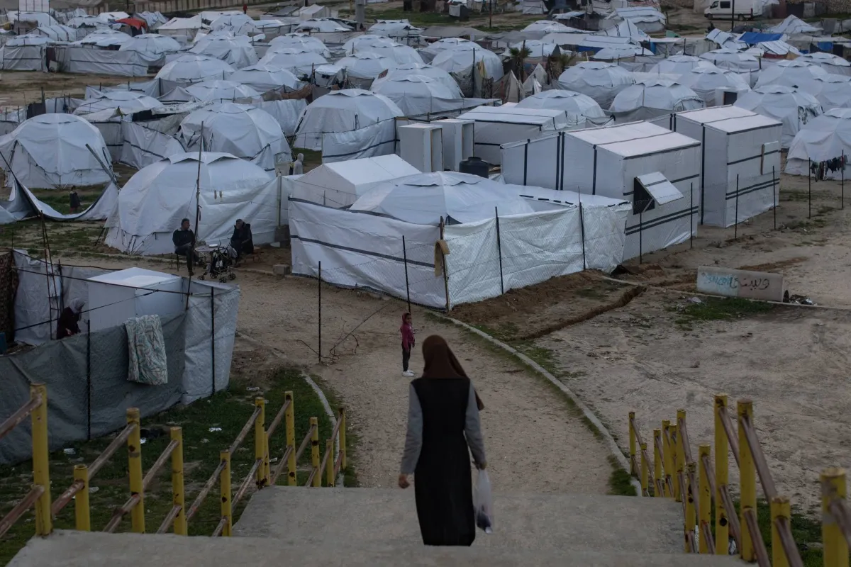 الجيش الإسرائيلي يقتل فلسطينيين اثنين في غزة بزعم عبورهما الخط الأصفر