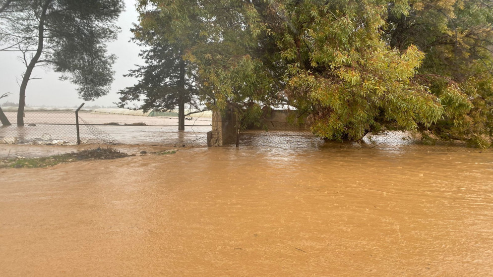 تحديد 13 بؤرة ساخنة للتعامل مع الأمطار الغزيرة في مأدبا