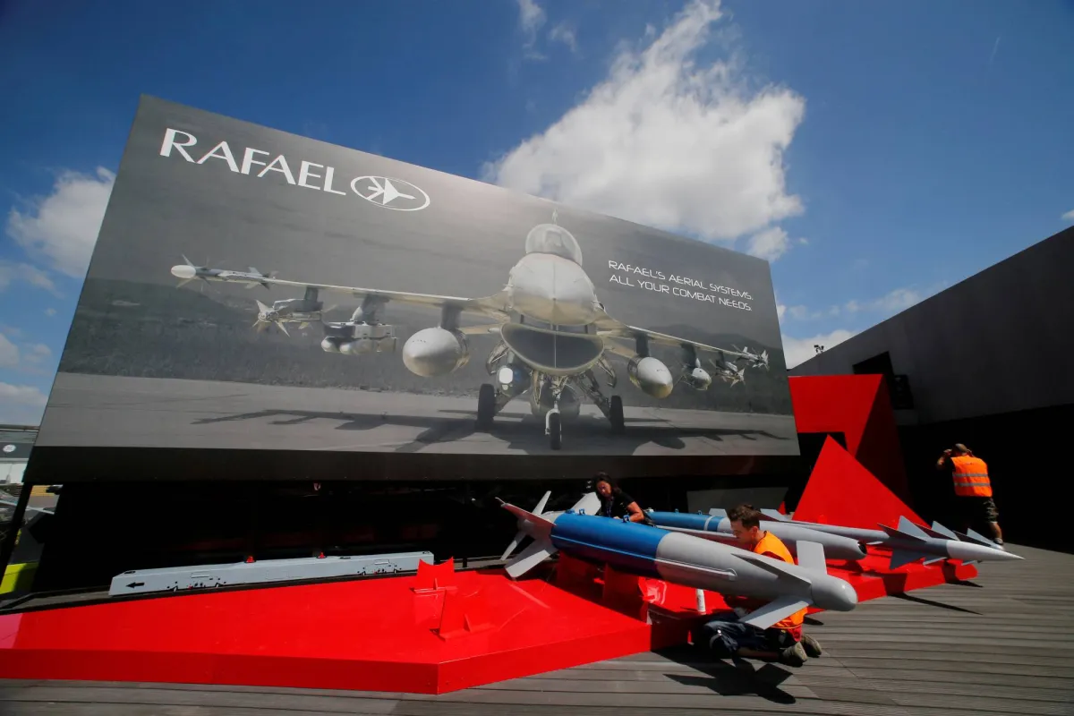 إسرائيل تدرس بيع حصص في شركات أسلحة لتعويض تكاليف الحرب