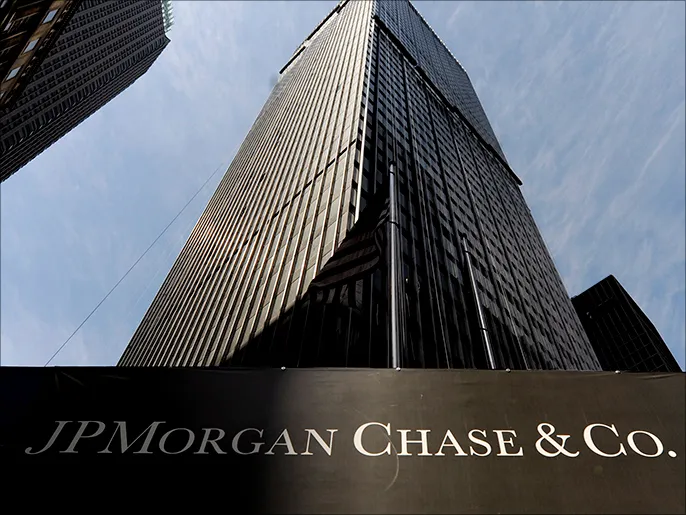 هل ينجح ترمب في مقاضاة جيه بي مورغان؟ تحليل قانوني للدعوى