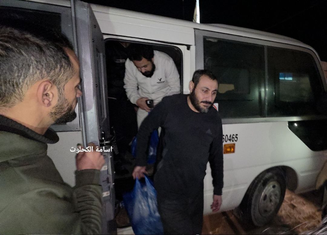 إسرائيل تفرج عن 9 أسرى من غزة بعد أشهر من الاعتقال