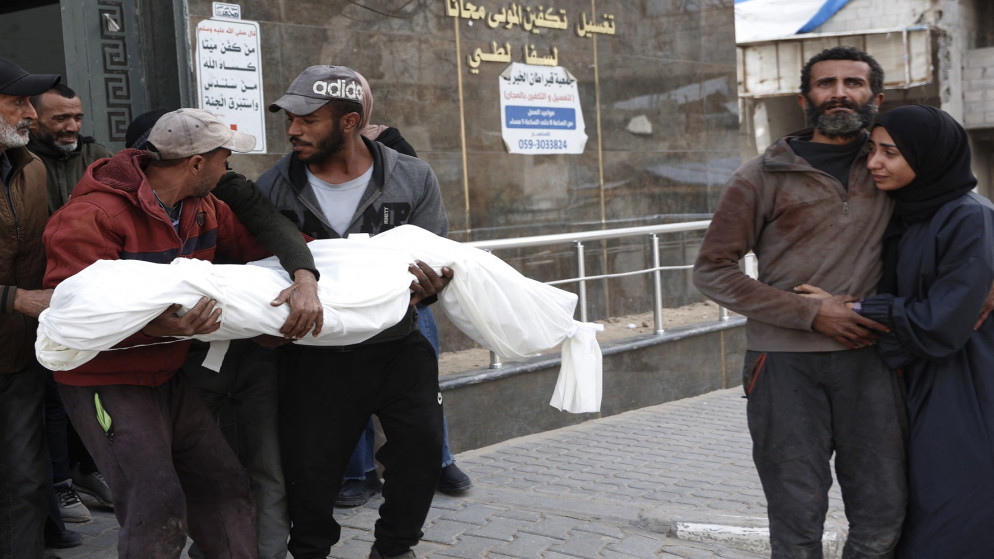 4 شهداء بقصف للاحتلال في غزة غداة استعادة جثة المحتجز الإسرائيلي الأخير