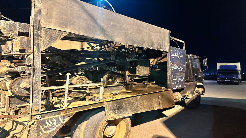 سلطة المياه: ضبط حفارة مخالفة في البادية الشمالية وخطوط لتعبئة صهاريج في الموقر