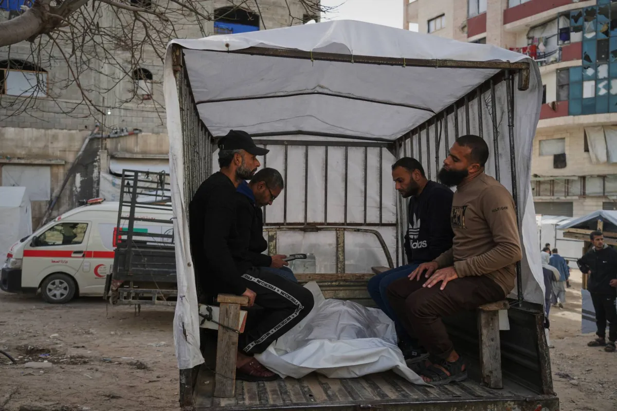 مفوض الأونروا يصف قصف غزة بـيوم أسود آخر وينتقد اتفاق وقف إطلاق النار الصوري