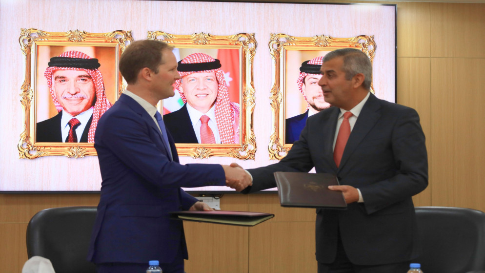 توقيع مذكرة تفاهم للبدء بالتنقيب عن غاز الهيليوم في البحر الميت