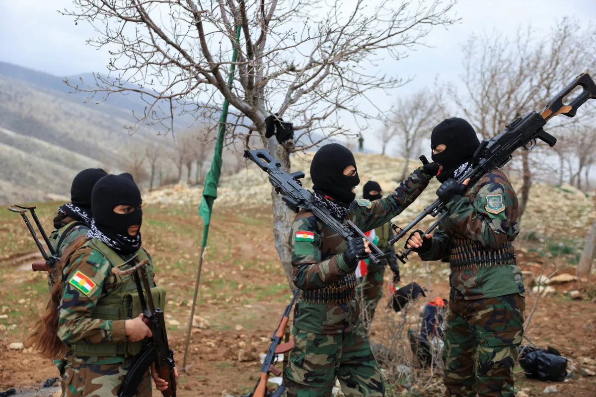 إيران تقصف مواقع كردية معارضة في كردستان العراق وتحذر من أي تحركات مسلحة