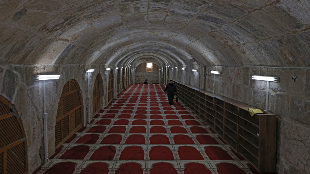 الاحتلال يواصل إغلاق المسجد الأقصى لليوم الثامن