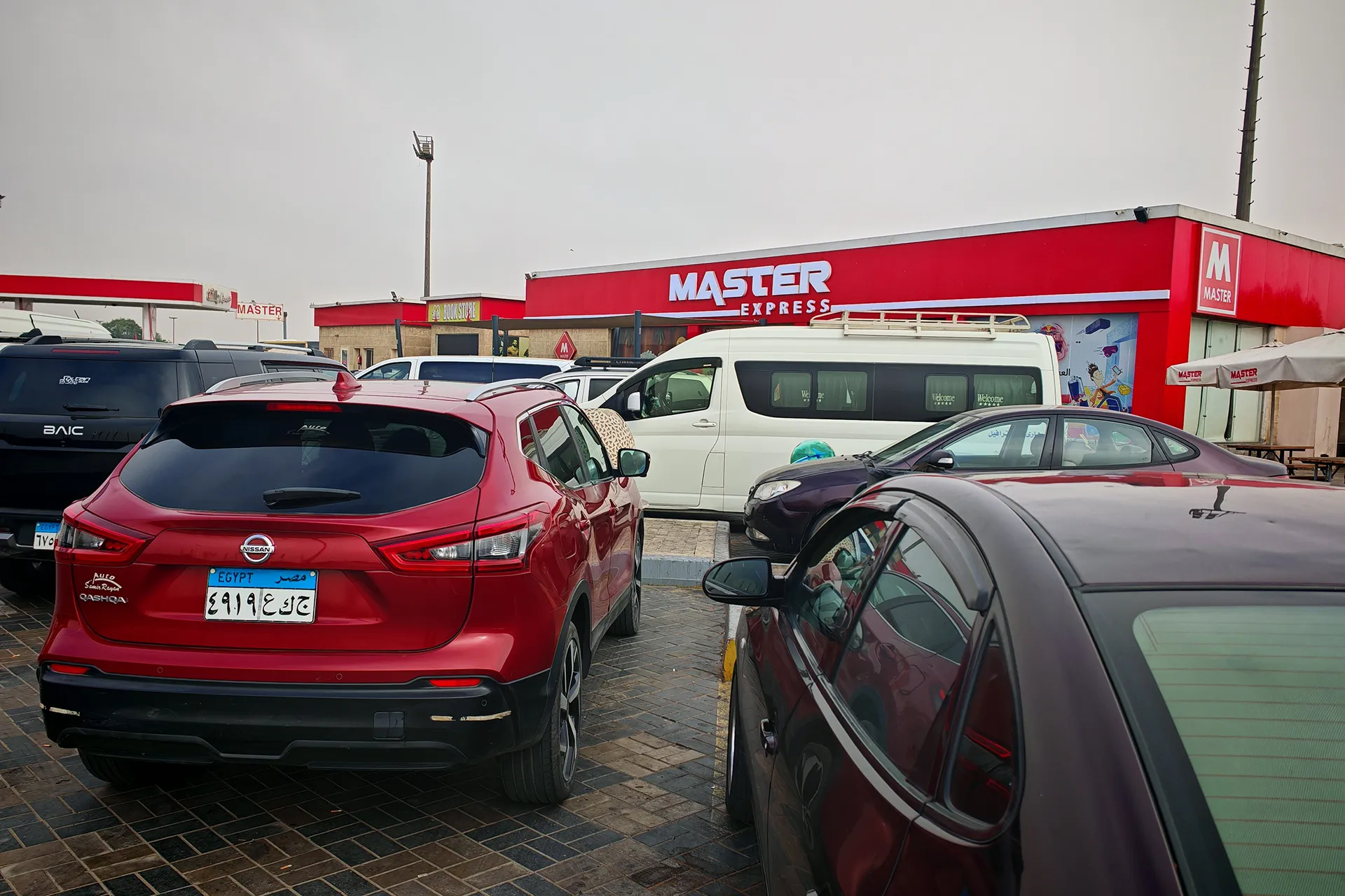 صدمة في سوق السيارات المصرية: هل تشتعل الأسعار مجددا مع تصاعد التوترات الإقليمية؟