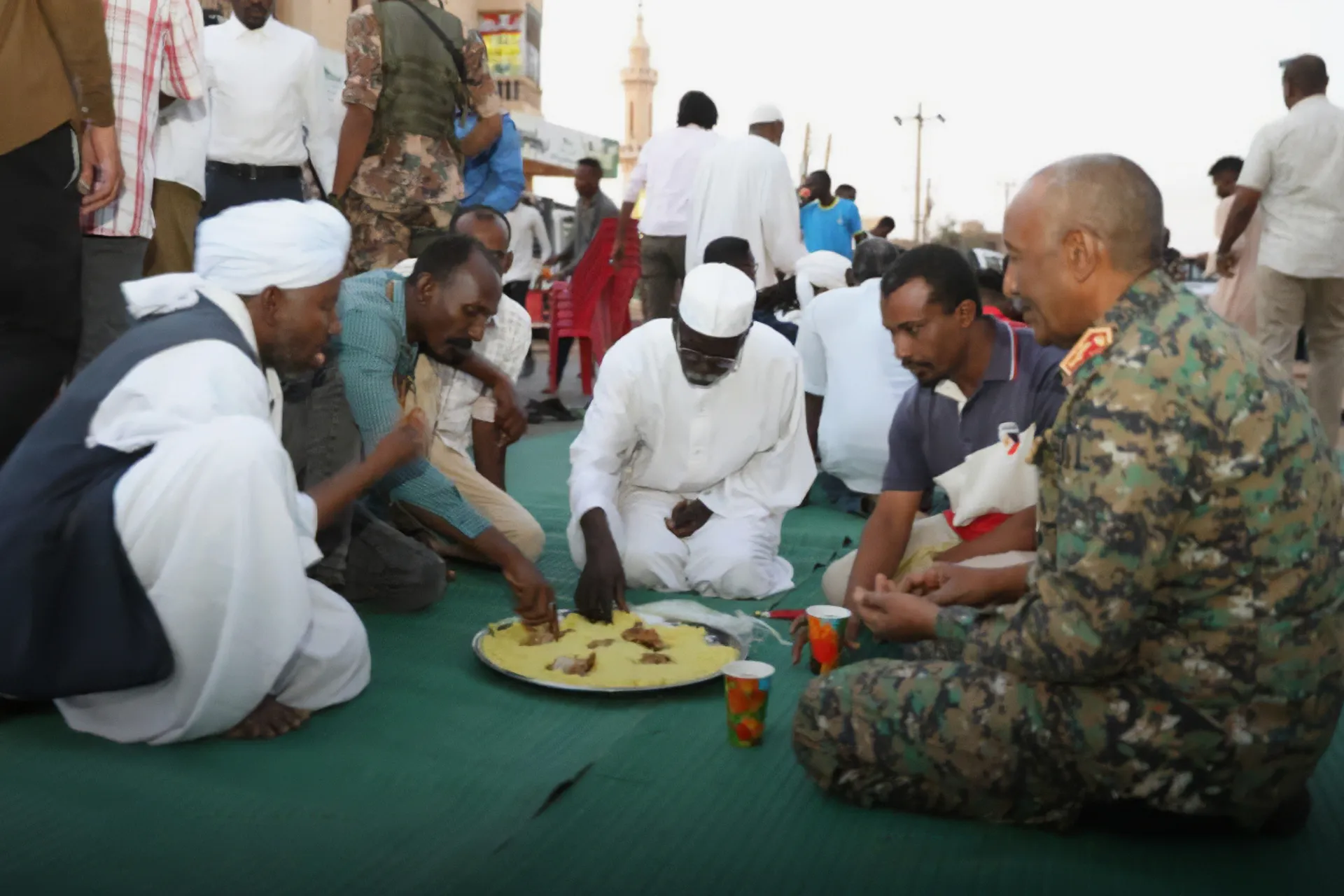 رمضان في السودان: عادات وتقاليد تتحدى الحرب والنزوح
