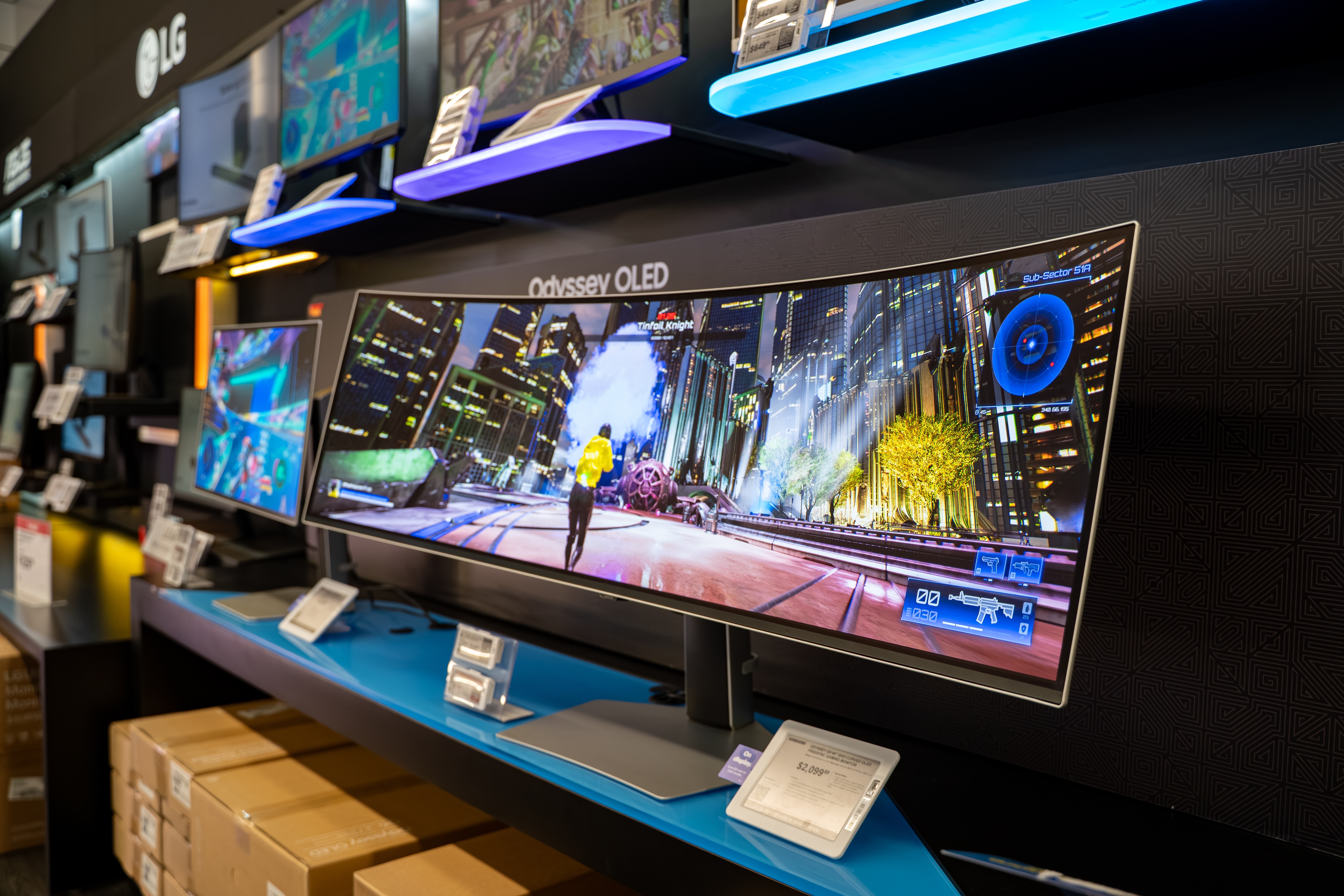 دليل شامل لأفضل شاشات الألعاب فائقة الاتساع: من سامسونغ إلى آسروك