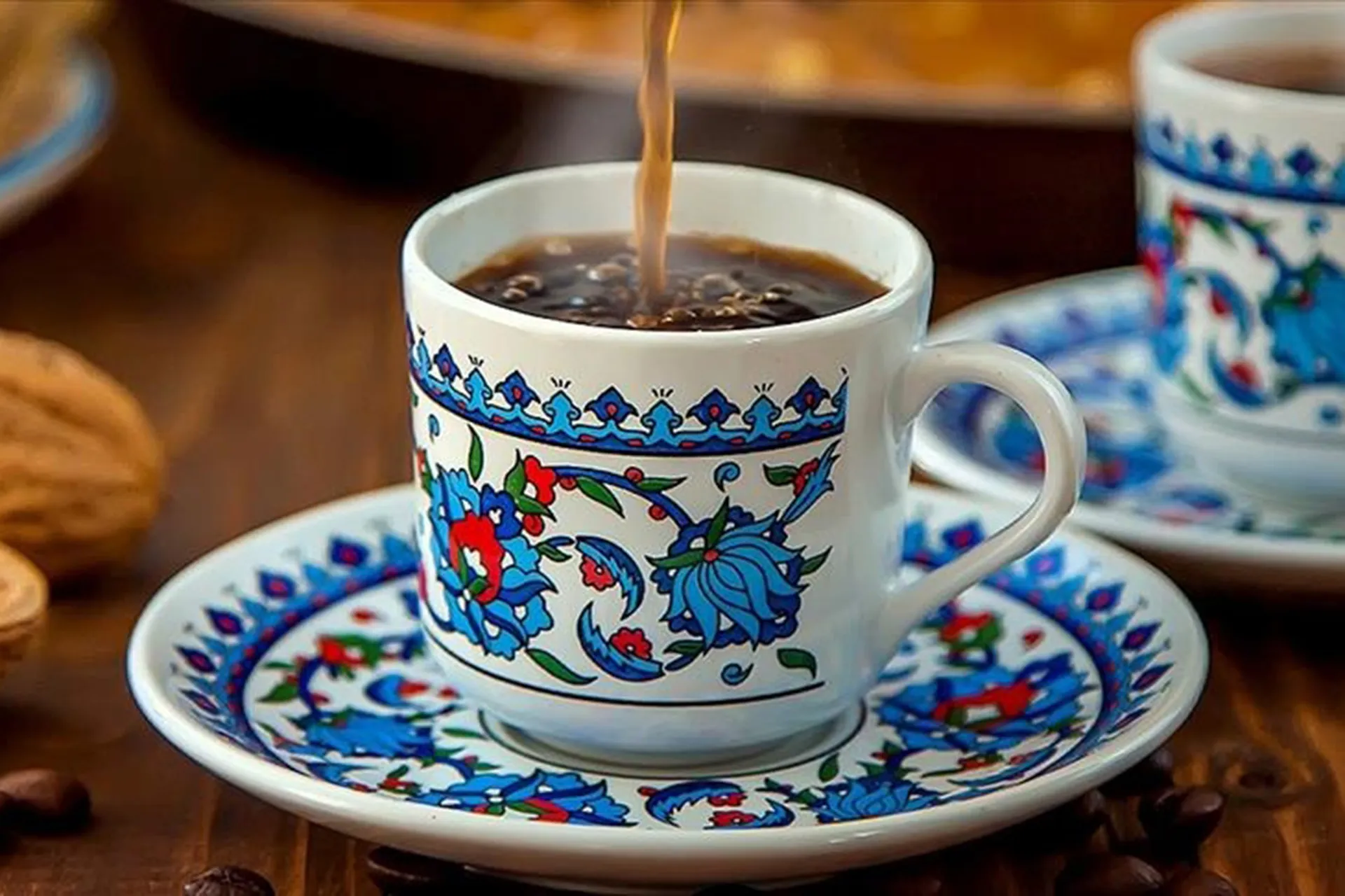 دراسة تكشف: كيف يساهم كوب القهوة في الوقاية من الخرف؟