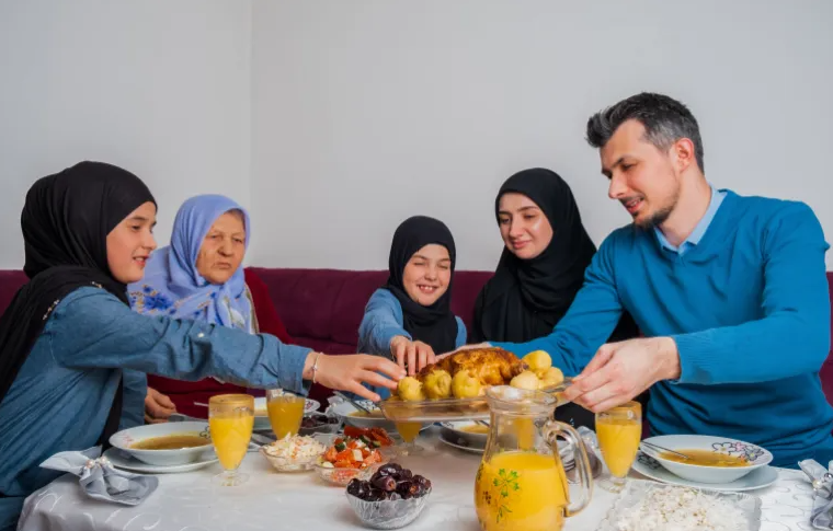 رمضان بين الماضي والحاضر: تحولات الشهر الكريم في زمن التكنولوجيا