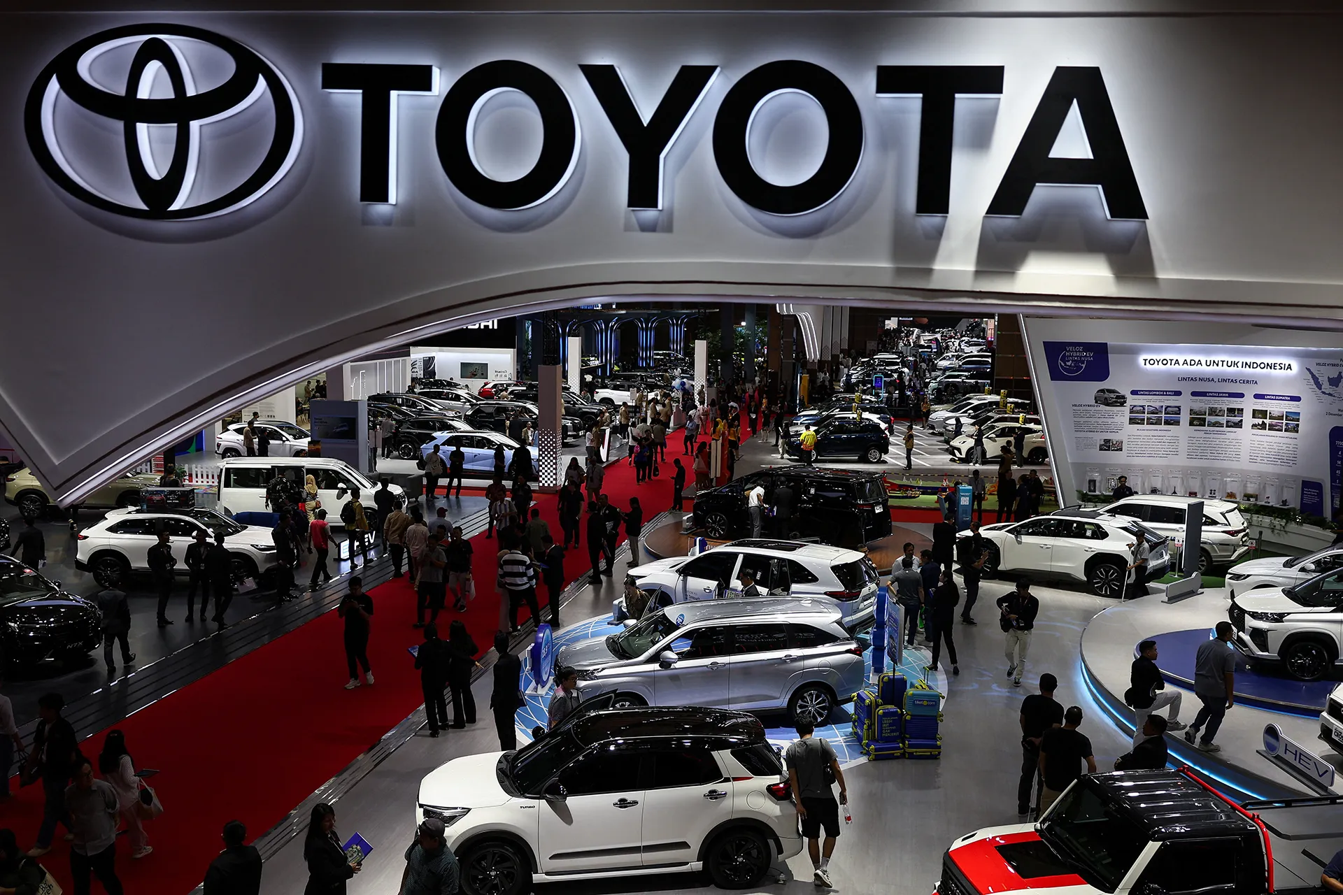 صراع القمة: اليابان والصين في معركة السيارات وتقنيات المستقبل