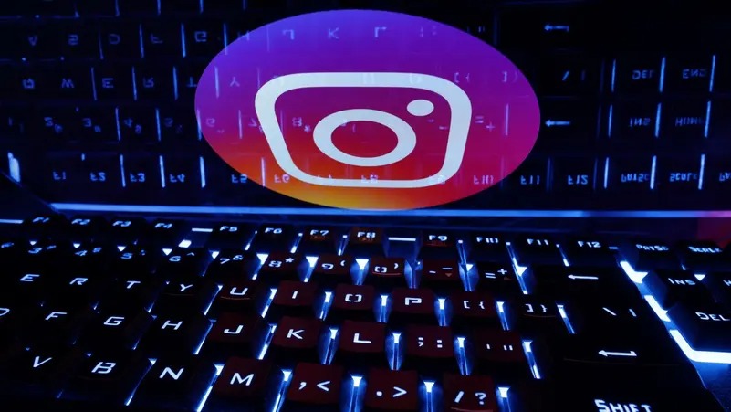 وثائق تكشف: انستغرام يراقب استخدام المراهقين بدقة