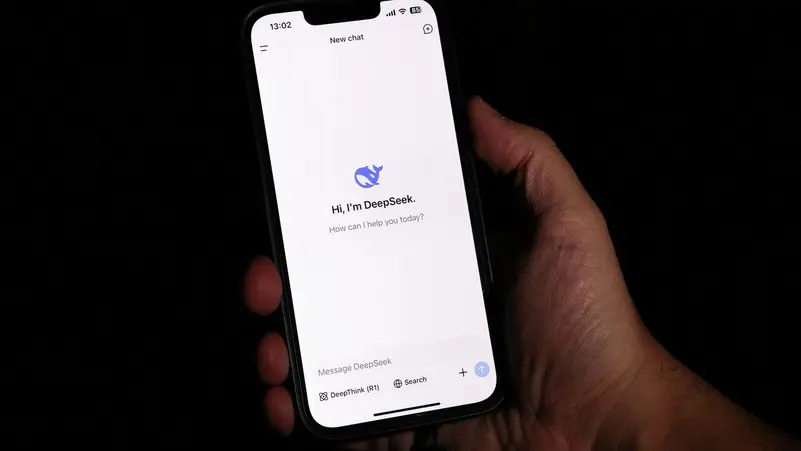 ديب سيك تحجب نموذج الذكاء الاصطناعي الجديد عن شركات الرقائق الأمريكية