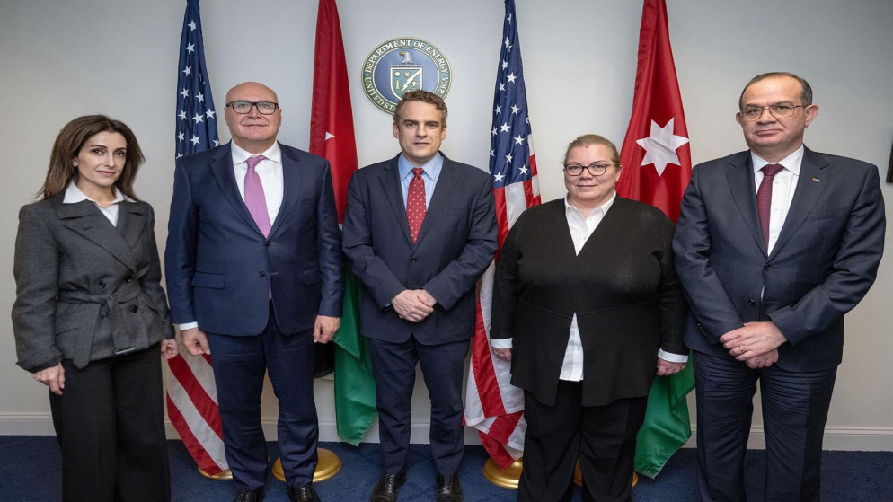 الأردن وأمريكا يستكشفان آفاق الاستثمار في قطاع الطاقة