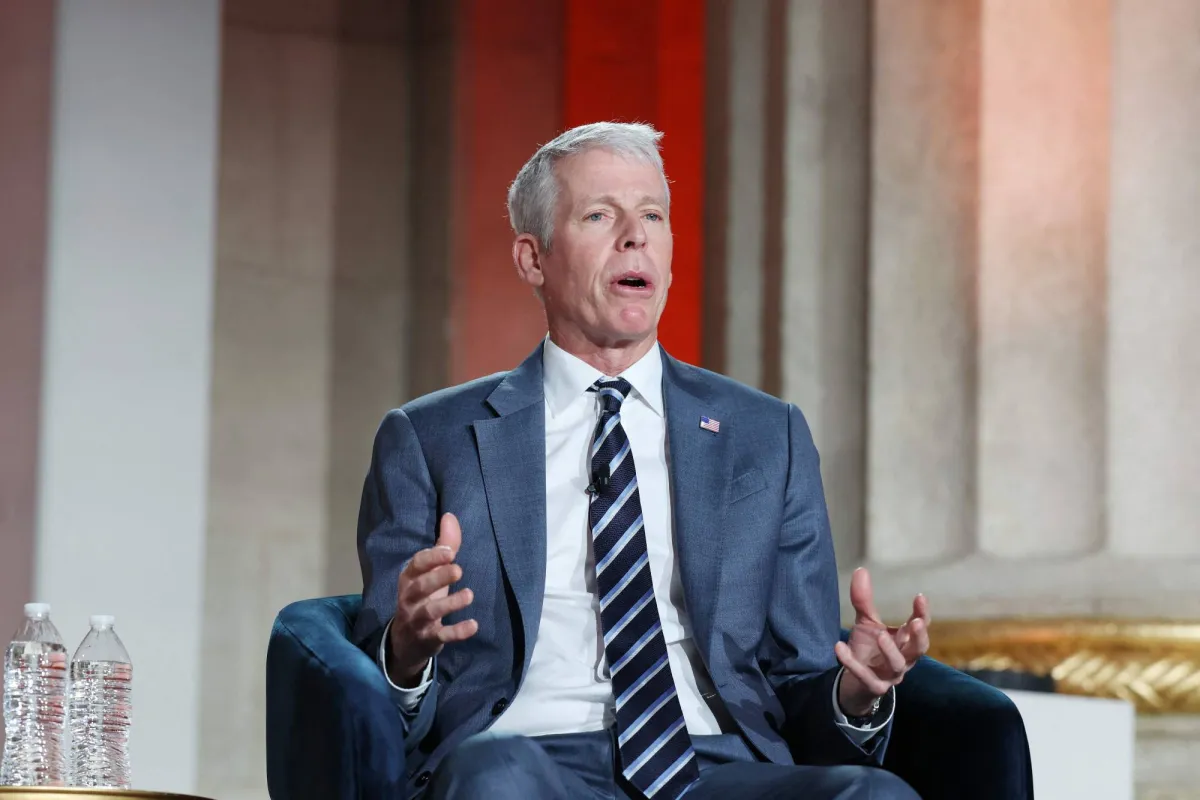 وزير الطاقة الامريكي يكشف خطة تأمين مضيق هرمز