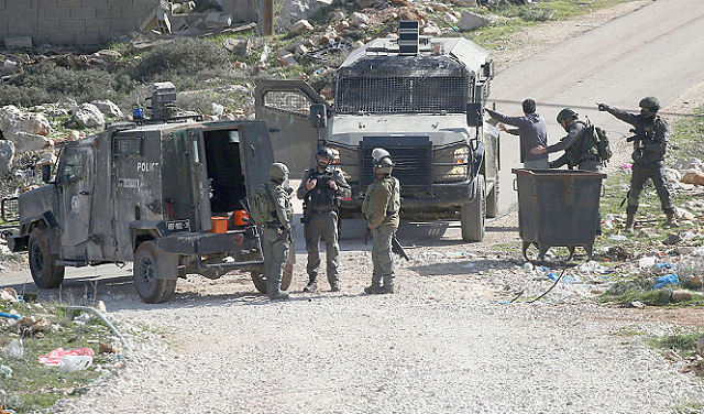 تصعيد بالضفة: اقتحامات إسرائيلية وتحويل منازل لثكنات عسكرية