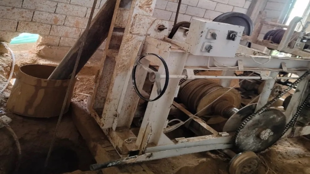 المفرق: ضبط حفارة تنتهك قوانين المياه في عملية مداهمة