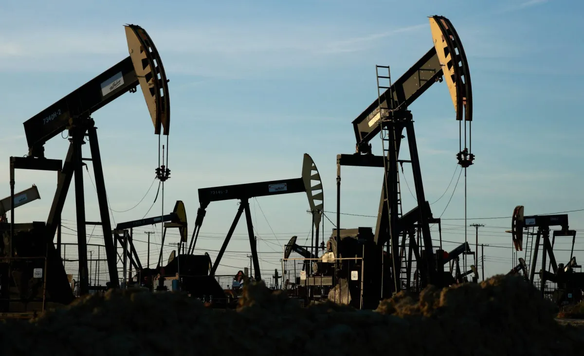 قفزة كبيرة في أسعار النفط تتجاوز التوقعات بشأن الاحتياطيات