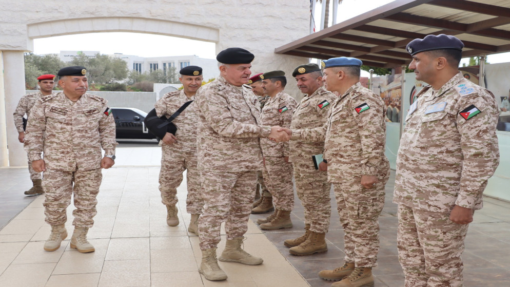 الحنيطي يؤكد أهمية التخطيط الاستراتيجي للجيش الأردني في مواجهة التحديات