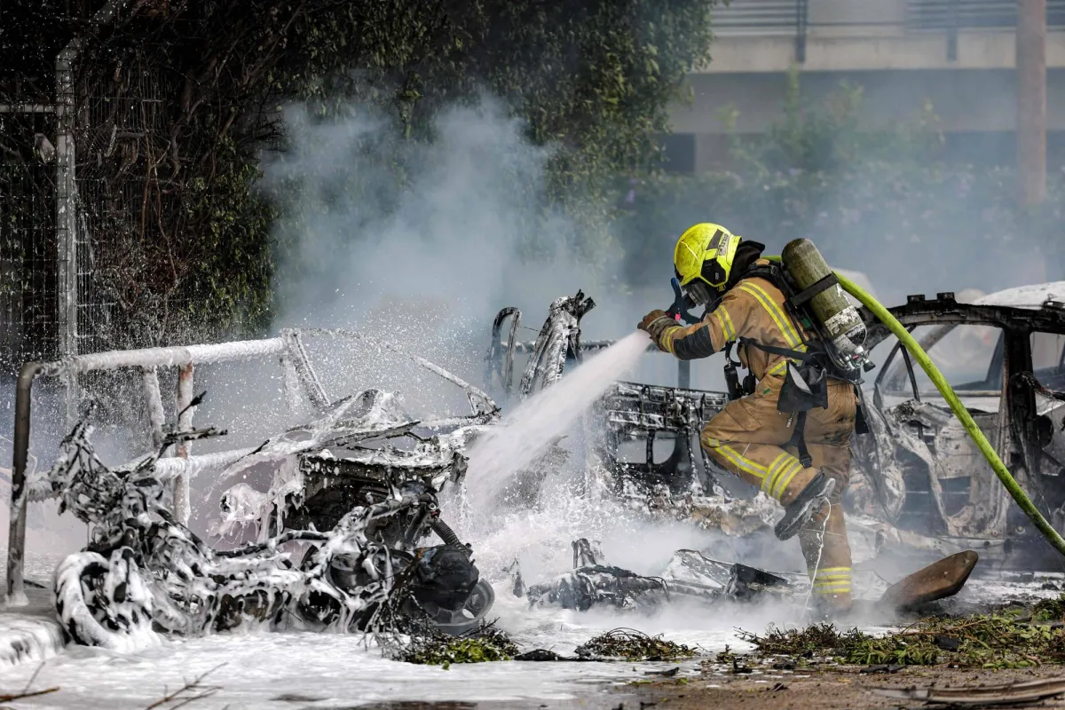 تصعيد التوتر: صواريخ ايرانية تستهدف اسرائيل وتصيب مبنى قنصلي امريكي