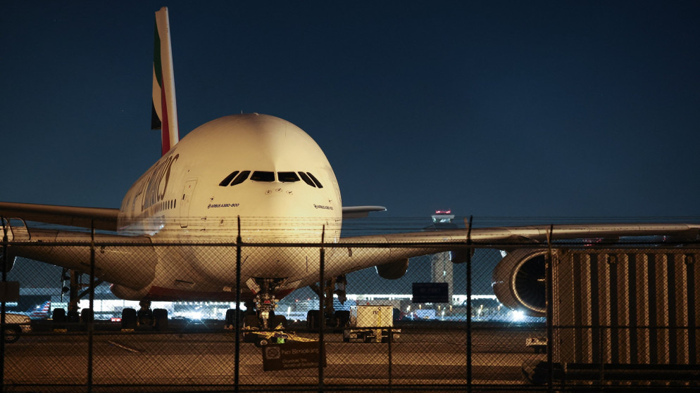 لاعبو التنس يغادرون دبي بعد انتهاء بطولة المحترفين وسط مخاوف إقليمية