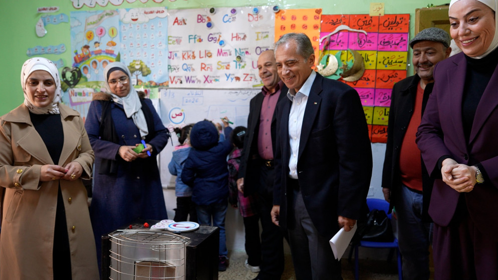 حسان يوجه بتطوير الخدمات الصحية ودعم الصناعات في عجلون واربد