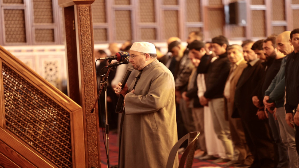 الأردنيون يرفعون الأكف بالدعاء في ليلة القدر: أمن وأمان للوطن