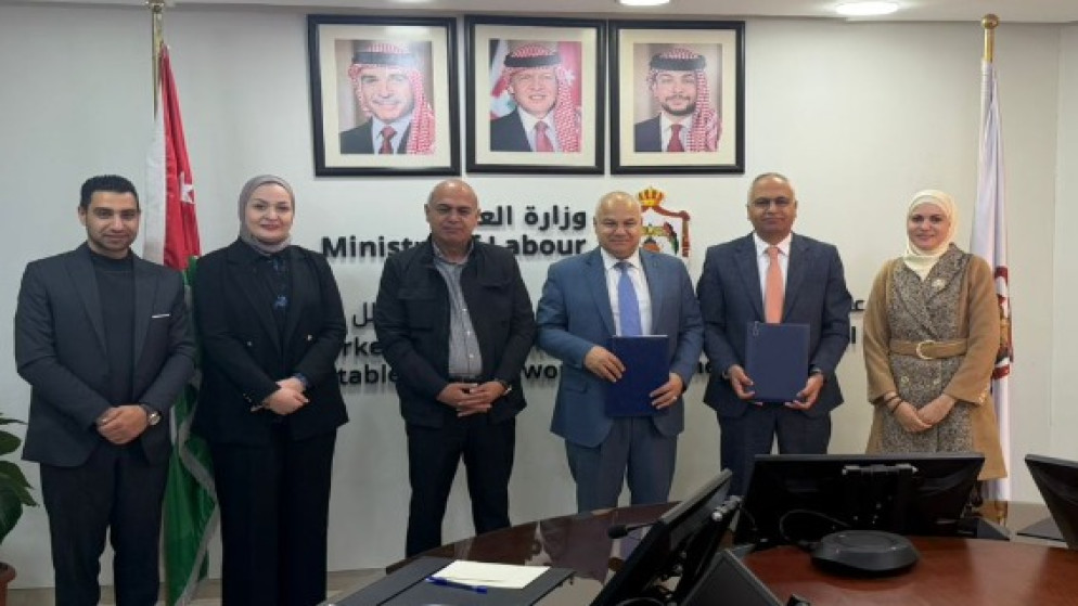 العمل والاقراض الزراعي يوقعان اتفاقية لدعم المشاريع الزراعية وتمويلها