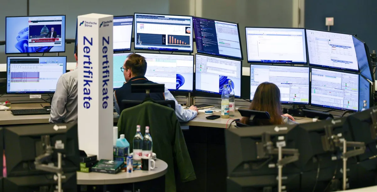 الاسهم الاوروبية تصعد بدعم من قطاعي البنوك والدفاع