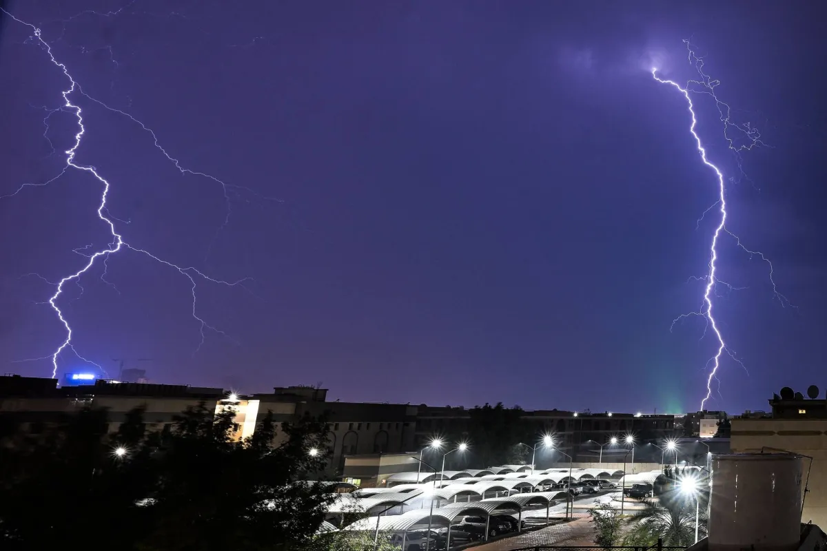 انسحاب ماكواري من صفقة خطوط انابيب النفط الكويتية يثير التساؤلات