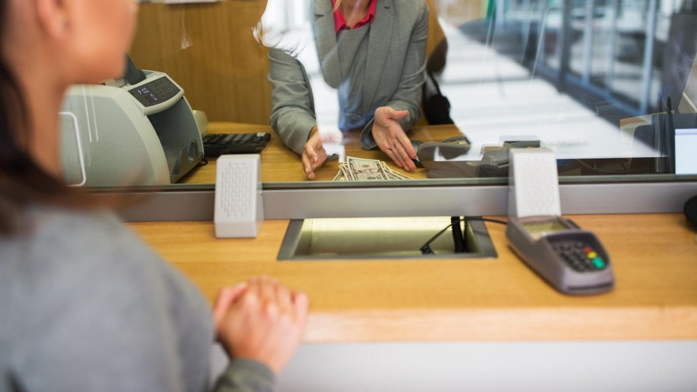 ارتفاع ملحوظ في حوالات العاملين الى المملكة يتجاوز 373 مليون دولار