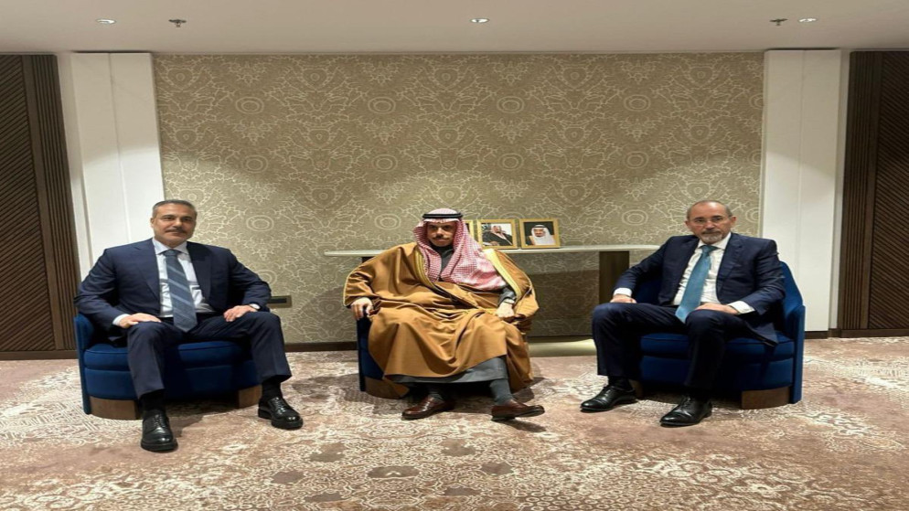 الصفدي يبحث التنسيق مع وزيري خارجية السعودية وتركيا