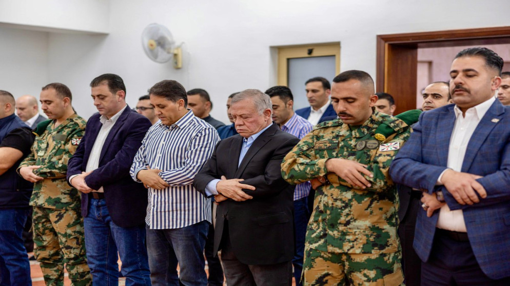 الملك عبدالله الثاني يحيي صلاة العيد في رحاب العقبة